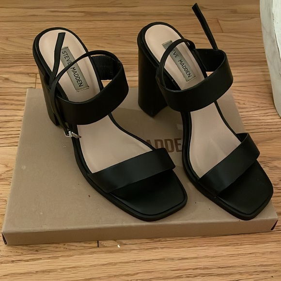 NWT STEVE MADDEN IRELYN BLACK LEATHER PLATFORM HEELS - Picture 4 of 6